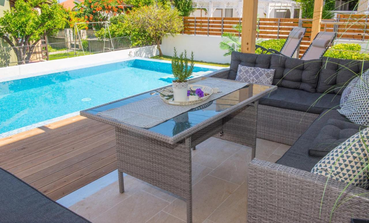 Acharavi Beach Villa Екстериор снимка